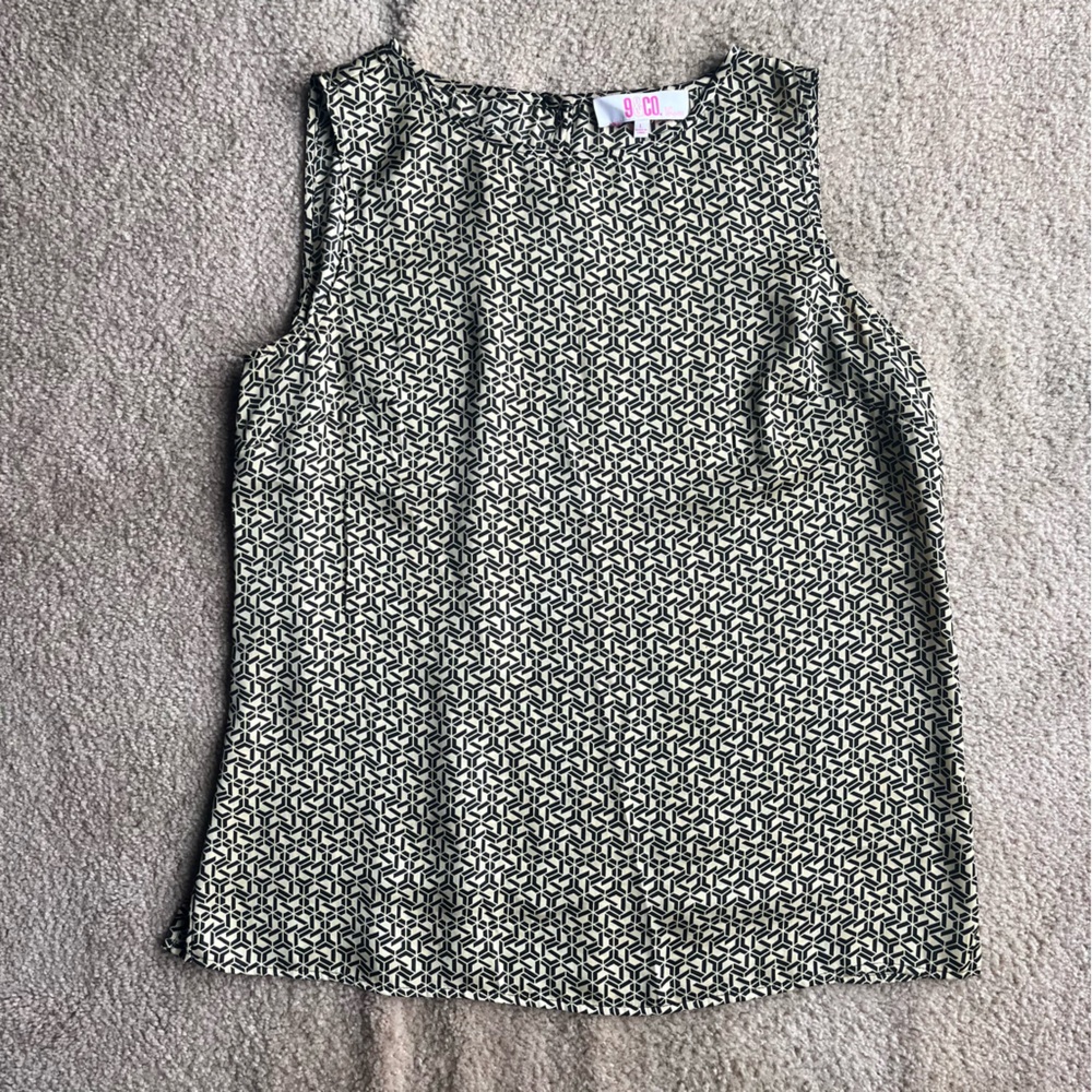 9&Co. sleeveless top with geometric pattern 🔺 size large 🔺 sold as suit separate